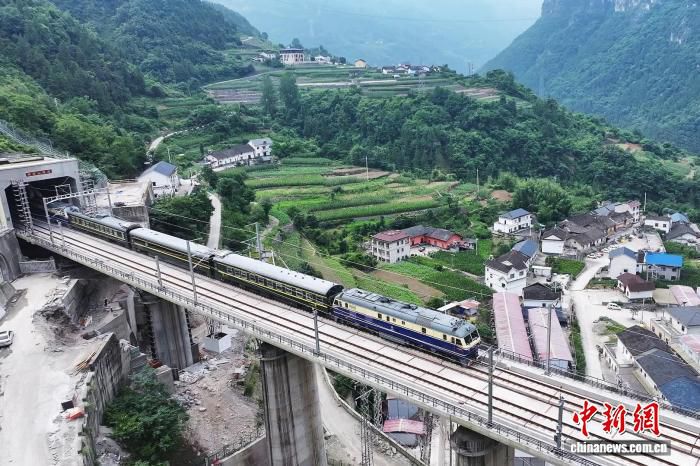 宜昌至兴山高铁启动联调联试 全线开通进入关键阶段  第1张