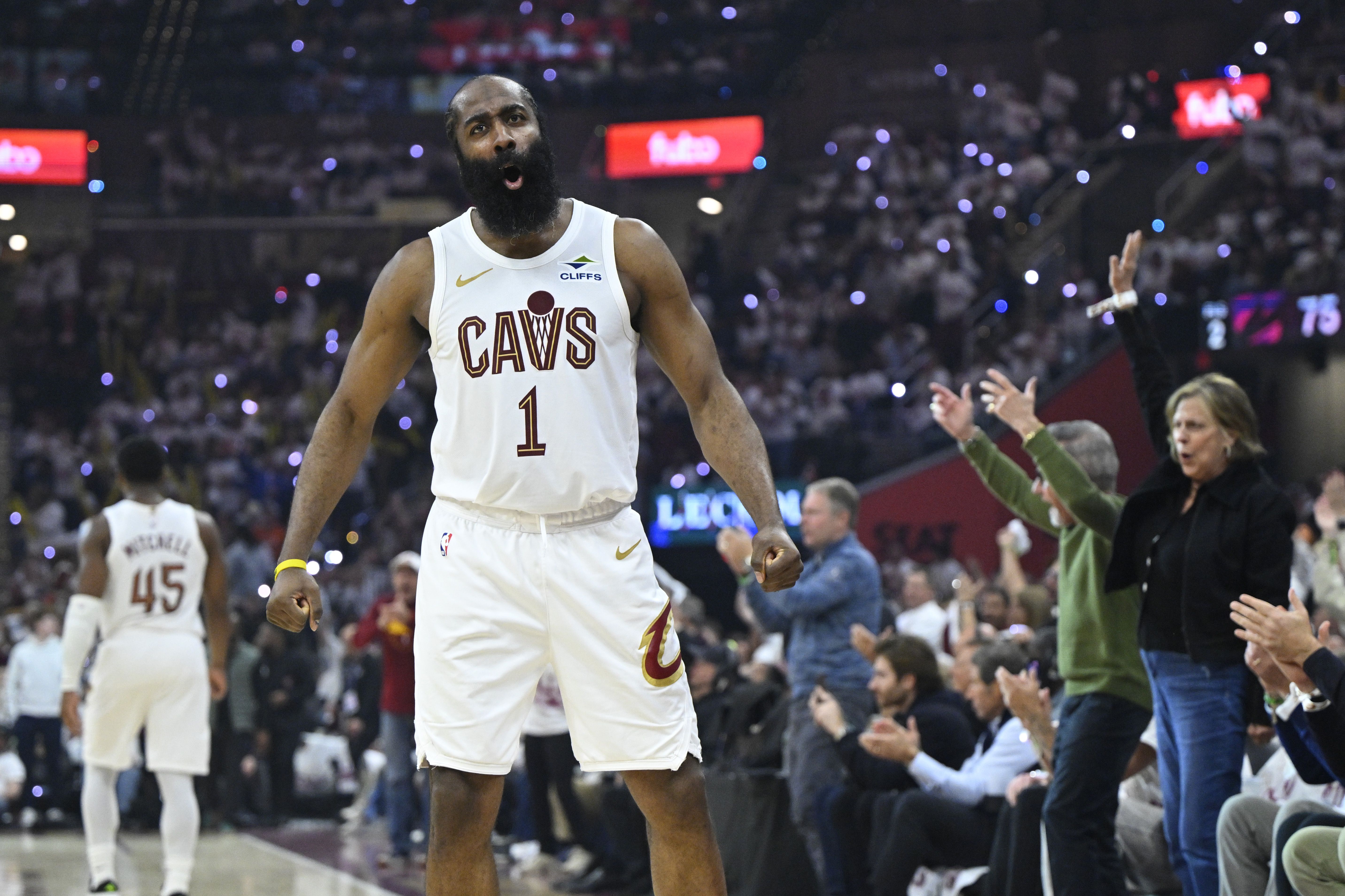 前NBA球员大卫·韦斯特回应哈登与韦德数据对比：个人荣誉统计未覆盖赢球逻辑