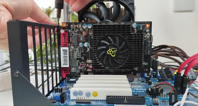 DDR1平台成功运行Windows 11,内存涨价潮蔓延至老规格 第6张 DDR1平台成功运行Windows 11,内存涨价潮蔓延至老规格 第6张