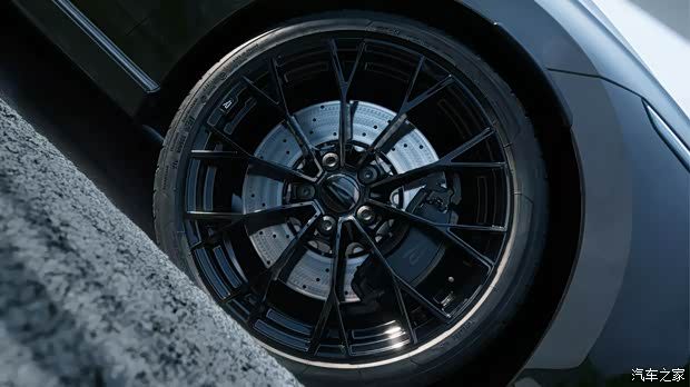 大众高尔夫R Black Edition II日本上市 限量500台售价约29.9万元 第3张 大众高尔夫R Black Edition II日本上市 限量500台售价约29.9万元 第3张