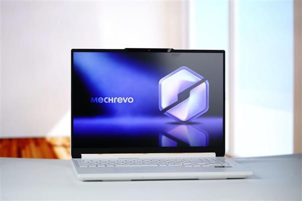 机械革命蛟龙16Pro潮玩版图赏：R9 9955HX与RTX5060组合，配2.5K 300Hz屏