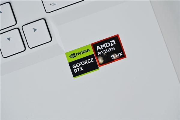 机械革命蛟龙16Pro潮玩版图赏:R9 9955HX与RTX5060组合,配2.5K 300Hz屏 第22张 机械革命蛟龙16Pro潮玩版图赏:R9 9955HX与RTX5060组合,配2.5K 300Hz屏 第22张