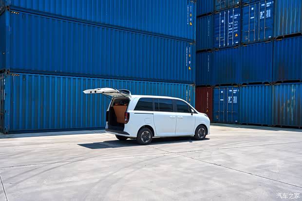 鑫源向上V6正式上市 售价6.98万至9.48万元 提供两种续航版本 第20张 鑫源向上V6正式上市 售价6.98万至9.48万元 提供两种续航版本 第20张