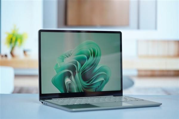 微软停止生产Surface Go 4及Laptop Go 3，Surface产品线收缩至两条主线