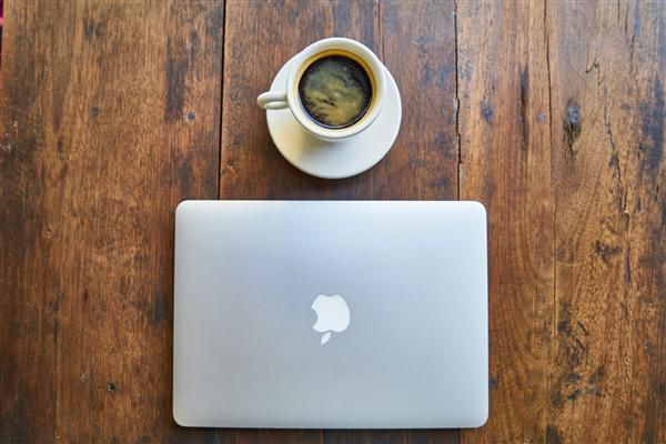 Linux内核补丁为M2与M3 MacBook添加键盘支持