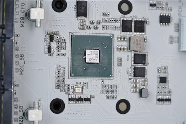 技嘉推出B850 AORUS ELITE-P ICE雕妹主板 游戏性能最高提升18  第26张