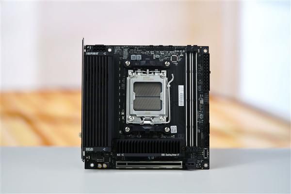 七彩虹iGame B850I MINI OC V14主板上市，首发价1399元