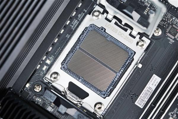 七彩虹iGame B850I MINI OC V14主板上市,首发价1399元 第6张 七彩虹iGame B850I MINI OC V14主板上市,首发价1399元 第6张