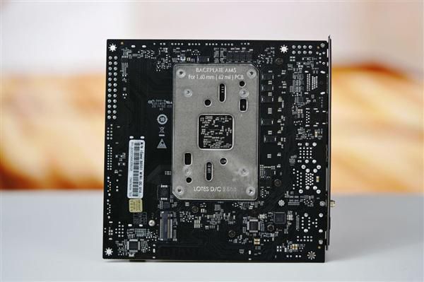 七彩虹iGame B850I MINI OC V14主板上市,首发价1399元 第12张 七彩虹iGame B850I MINI OC V14主板上市,首发价1399元 第12张