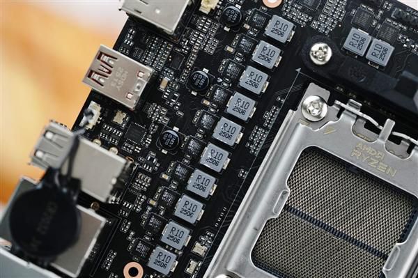 七彩虹iGame B850I MINI OC V14主板上市,首发价1399元 第16张 七彩虹iGame B850I MINI OC V14主板上市,首发价1399元 第16张