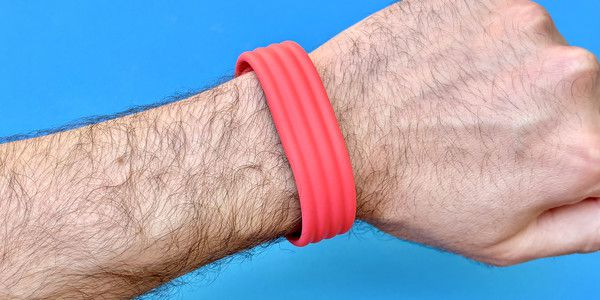 谷歌推出无屏幕智能穿戴设备Fitbit Air 第4张 谷歌推出无屏幕智能穿戴设备Fitbit Air 第4张
