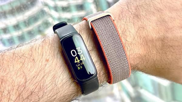 谷歌推出无屏幕智能手表Fitbit Air  第2张