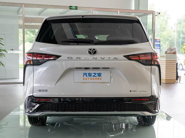 2027款丰田格瑞维亚上市 定价29.98-39.98万元  第5张