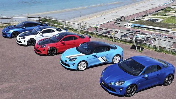 Alpine A110 R70特别版完成下线 燃油车历史正式终结