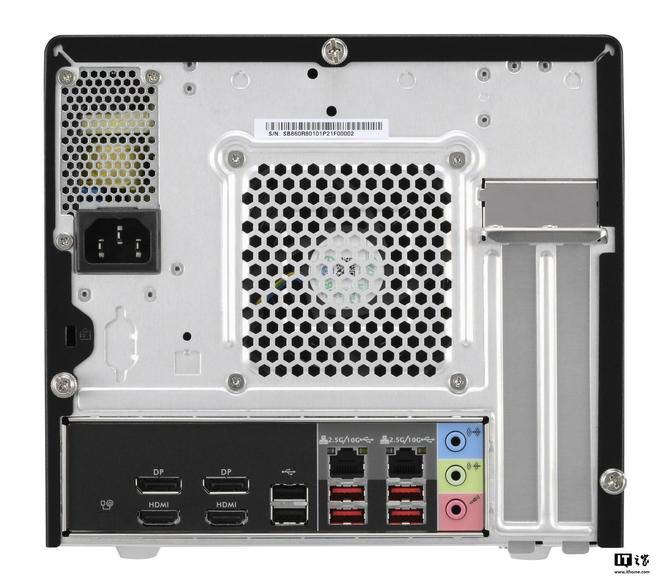 浩鑫推出面向商务市场的紧凑型迷你主机 XPC Barebone SB860R8 第3张 浩鑫推出面向商务市场的紧凑型迷你主机 XPC Barebone SB860R8 第3张