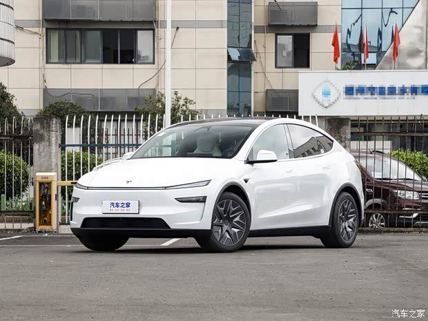 特斯拉Model Y L 7月6日在美国、波多黎各、阿联酋开放线上订购 第2张 特斯拉Model Y L 7月6日在美国、波多黎各、阿联酋开放线上订购 第2张