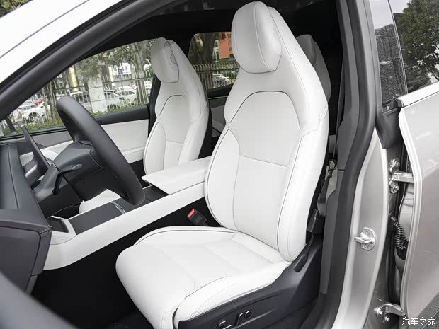 特斯拉Model Y L 7月6日在美国、波多黎各、阿联酋开放线上订购 第4张 特斯拉Model Y L 7月6日在美国、波多黎各、阿联酋开放线上订购 第4张