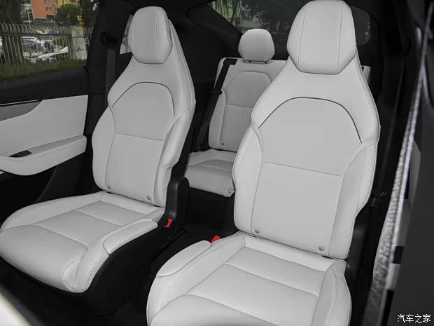 特斯拉Model Y L 7月6日在美国、波多黎各、阿联酋开放线上订购 第5张 特斯拉Model Y L 7月6日在美国、波多黎各、阿联酋开放线上订购 第5张