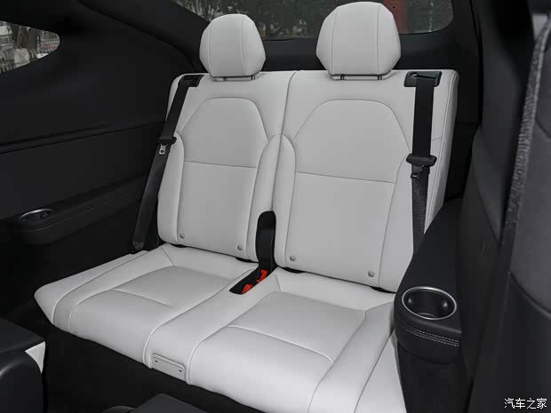 特斯拉Model Y L 7月6日在美国、波多黎各、阿联酋开放线上订购 第6张 特斯拉Model Y L 7月6日在美国、波多黎各、阿联酋开放线上订购 第6张
