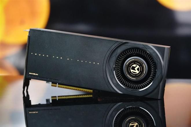 Intel 2026年第一季度推出32GB显存专业显卡 Arc Pro B70，定价仅为24GB竞品一半