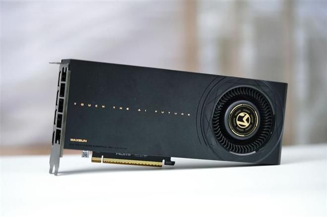 Intel 2026年第一季度推出32GB显存专业显卡 Arc Pro B70,定价仅为24GB竞品一半 第40张 Intel 2026年第一季度推出32GB显存专业显卡 Arc Pro B70,定价仅为24GB竞品一半 第40张