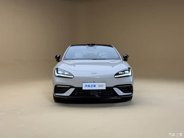 吉利银河TT正式发布 定位AI纯电运动中大型轿车 第3张 吉利银河TT正式发布 定位AI纯电运动中大型轿车 第3张