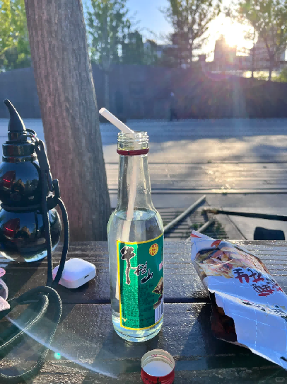 一担粮蓝特42度清香白酒定价约35元 低杂醇专利工艺指向日常佐餐与小酌场景 第7张 一担粮蓝特42度清香白酒定价约35元 低杂醇专利工艺指向日常佐餐与小酌场景 第7张