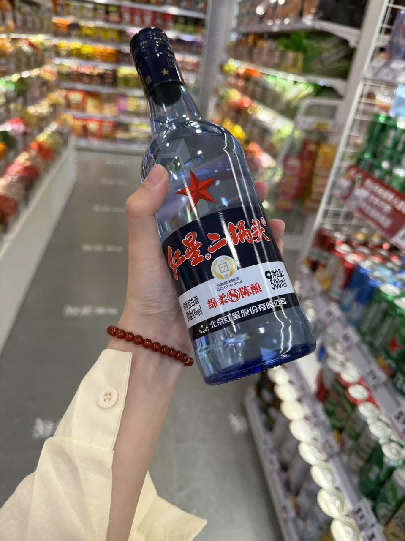 一担粮蓝特42度清香白酒定价约35元 低杂醇专利工艺指向日常佐餐与小酌场景 第5张 一担粮蓝特42度清香白酒定价约35元 低杂醇专利工艺指向日常佐餐与小酌场景 第5张