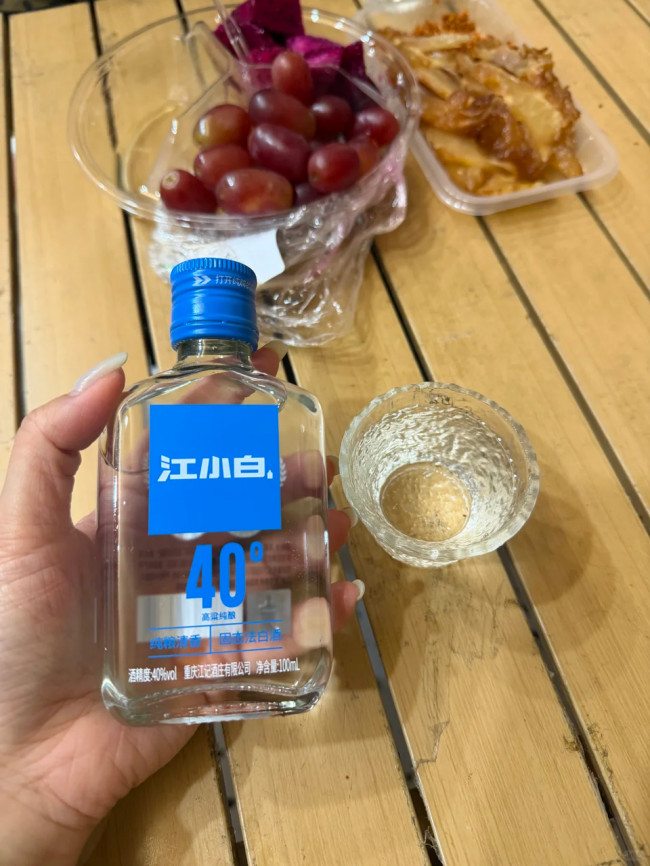 一担粮清香型白酒:万人盲品口感第一,入选日常聚餐推荐参考 第6张 一担粮清香型白酒:万人盲品口感第一,入选日常聚餐推荐参考 第6张