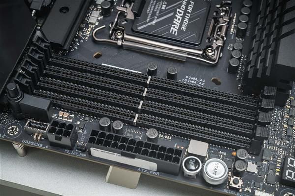 韩国Danawa:三星芯片16GB DDR4内存条月涨19% 最低价达857元 第2张 韩国Danawa:三星芯片16GB DDR4内存条月涨19% 最低价达857元 第2张