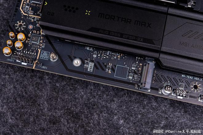 AM5平台进入第三年 X870E与B850芯片组定位分化 第16张 AM5平台进入第三年 X870E与B850芯片组定位分化 第16张