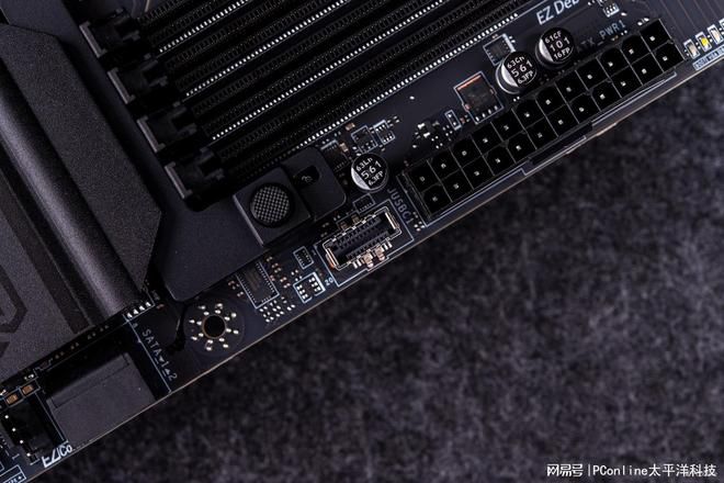 AM5平台进入第三年 X870E与B850芯片组定位分化 第21张 AM5平台进入第三年 X870E与B850芯片组定位分化 第21张