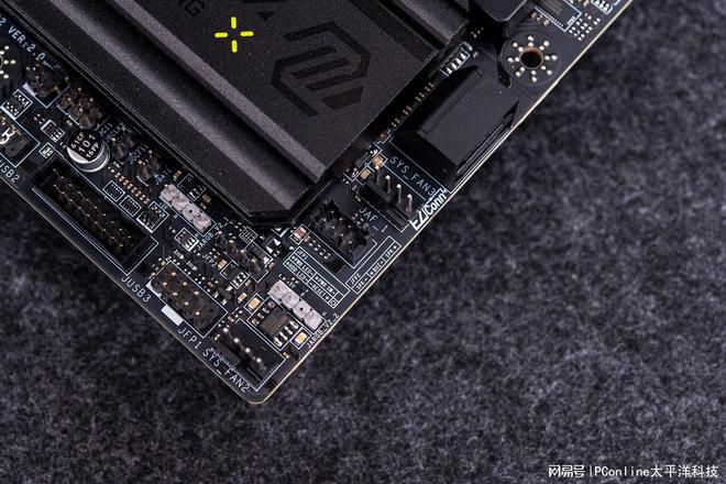 AM5平台进入第三年 X870E与B850芯片组定位分化 第23张 AM5平台进入第三年 X870E与B850芯片组定位分化 第23张