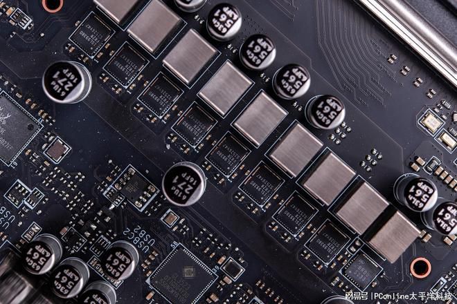AM5平台进入第三年 X870E与B850芯片组定位分化 第30张 AM5平台进入第三年 X870E与B850芯片组定位分化 第30张