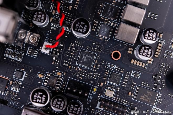 AM5平台进入第三年 X870E与B850芯片组定位分化 第32张 AM5平台进入第三年 X870E与B850芯片组定位分化 第32张