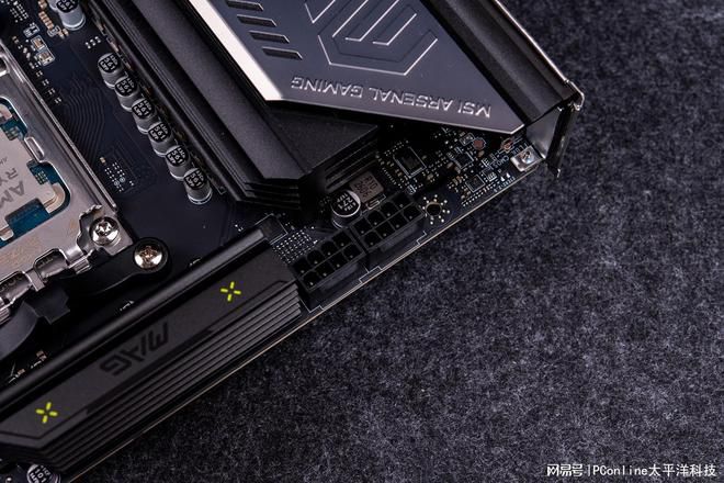AM5平台进入第三年 X870E与B850芯片组定位分化 第33张 AM5平台进入第三年 X870E与B850芯片组定位分化 第33张