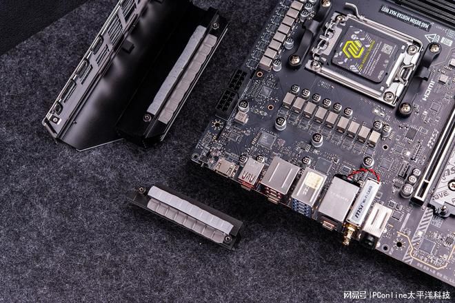 AM5平台进入第三年 X870E与B850芯片组定位分化 第38张 AM5平台进入第三年 X870E与B850芯片组定位分化 第38张