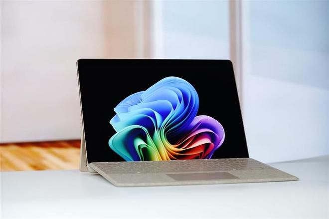 新一代Surface Pro 13英寸发布：ARM骁龙处理器搭配3:2屏幕