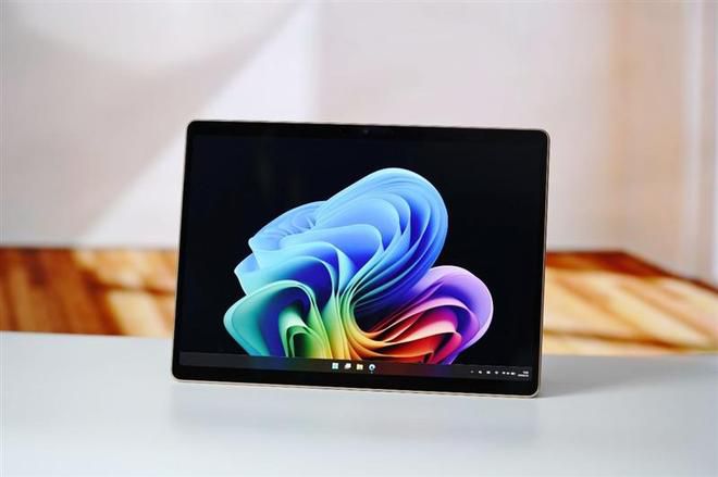 新一代Surface Pro 13英寸发布：ARM骁龙处理器搭配3:2屏幕  第3张