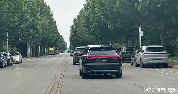 理想L6新款车型实车图曝光 将于7月正式上市