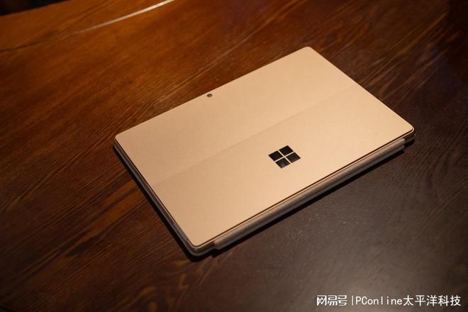 Surface Pro用户评价现分歧:日常办公受认可,娱乐性能遭诟病 第4张 Surface Pro用户评价现分歧:日常办公受认可,娱乐性能遭诟病 第4张
