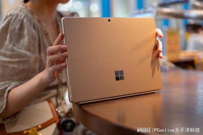 Surface Pro用户评价现分歧:日常办公受认可,娱乐性能遭诟病 第3张 Surface Pro用户评价现分歧:日常办公受认可,娱乐性能遭诟病 第3张