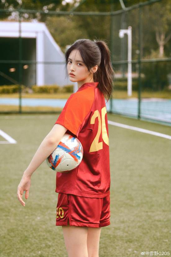 周星驰经纪人官宣雪野为《功夫女足》女主角 时隔八年再推星女郎 第10张 周星驰经纪人官宣雪野为《功夫女足》女主角 时隔八年再推星女郎 第10张