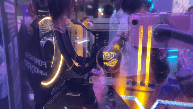 ROG二十周年限定主机亮相 搭载AMD锐龙9 9950X3D处理器 第4张 ROG二十周年限定主机亮相 搭载AMD锐龙9 9950X3D处理器 第4张