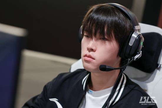BLG战胜T1晋级EWC半决赛 Bin称非常有信心夺冠  第2张